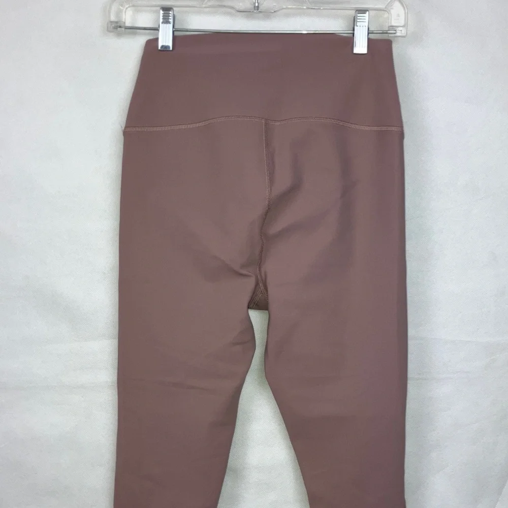 ALO Women’s Size M Warrior Cut Pink High-Waisted Leggings Sporty Gym Yoga Pants